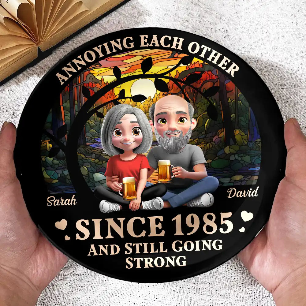 Gift For Couples,Old Couples,Gift For Husband,Gift For Wife,Love - 3D Effect Couple Annoying Each Other - Personalized Ceramic Plate