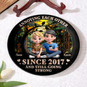 Gift For Couples,Old Couples,Gift For Husband,Gift For Wife,Love - 3D Effect Couple Annoying Each Other - Personalized Ceramic Plate