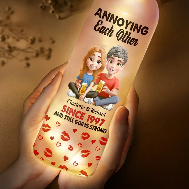 Gift For Husband,Gift For Wife,Gift For Boyfriend,Gift For Girlfriend,Love,Gift For Couples - 3D Effect Couple Annoying Each Other - Personalized Bottle Light