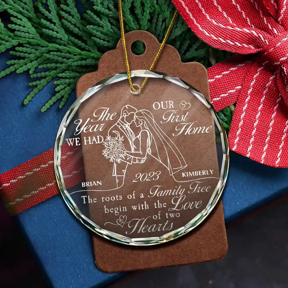 Gift For Couples,Wedding Anniversary,Married ,Christmas,Love - First Christmas Couple The Roots Of A Family Tree Begin - Personalized Circle Glass Ornament 