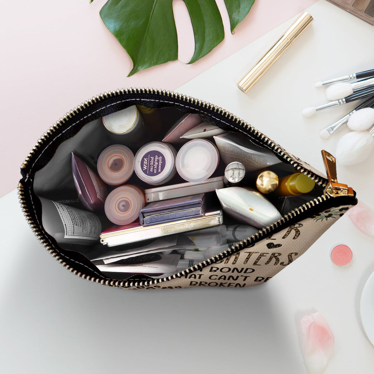Mother & Daughter A Bond That Can't Be Broken - Gift For Mom, Mother, Grandma - Personalized Cosmetic Bag