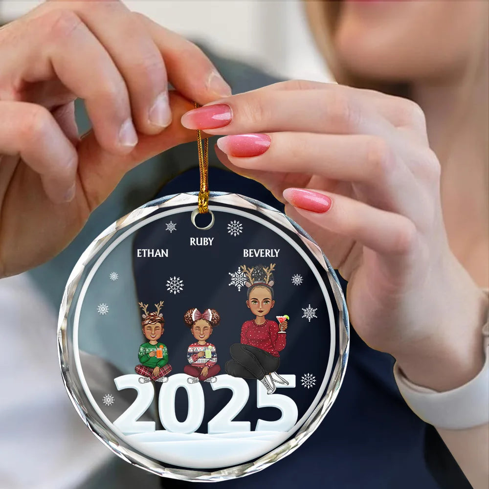 Christmas Cartoon Style 2024 Family Siblings - Personalized Circle Glass Ornament