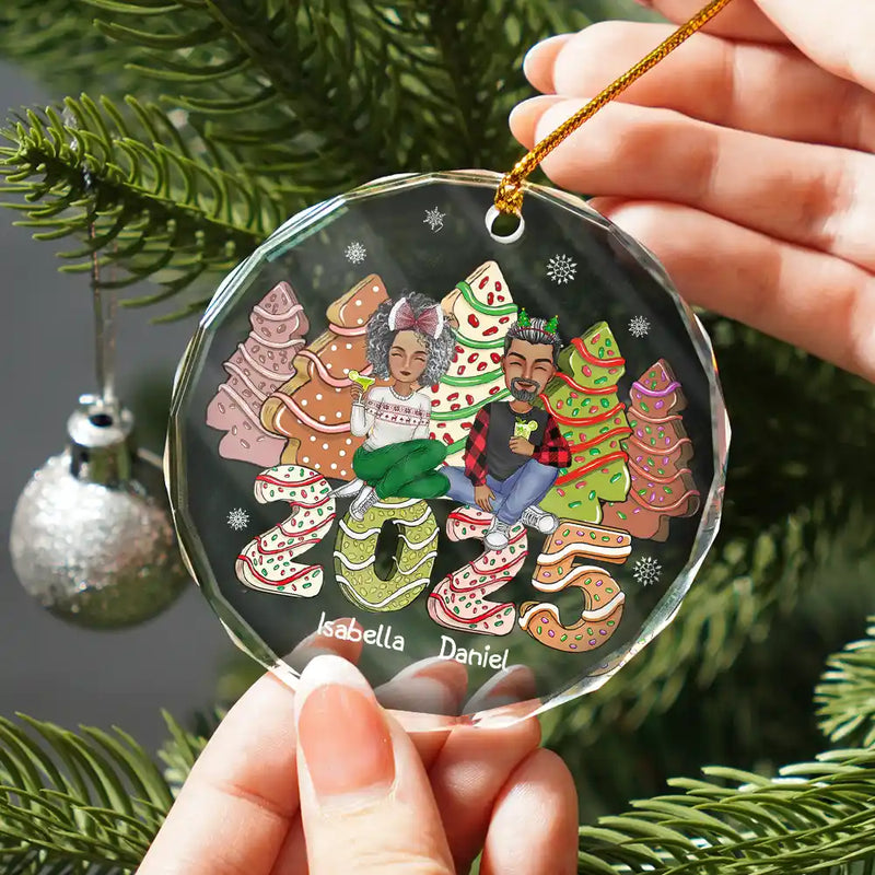 Gift For Couples, Family, Pet Lovers - Family 2024 Cake, Cookie Trees Christmas Gift For Single Parent, Same Gender - Personalized Circle Glass Ornament