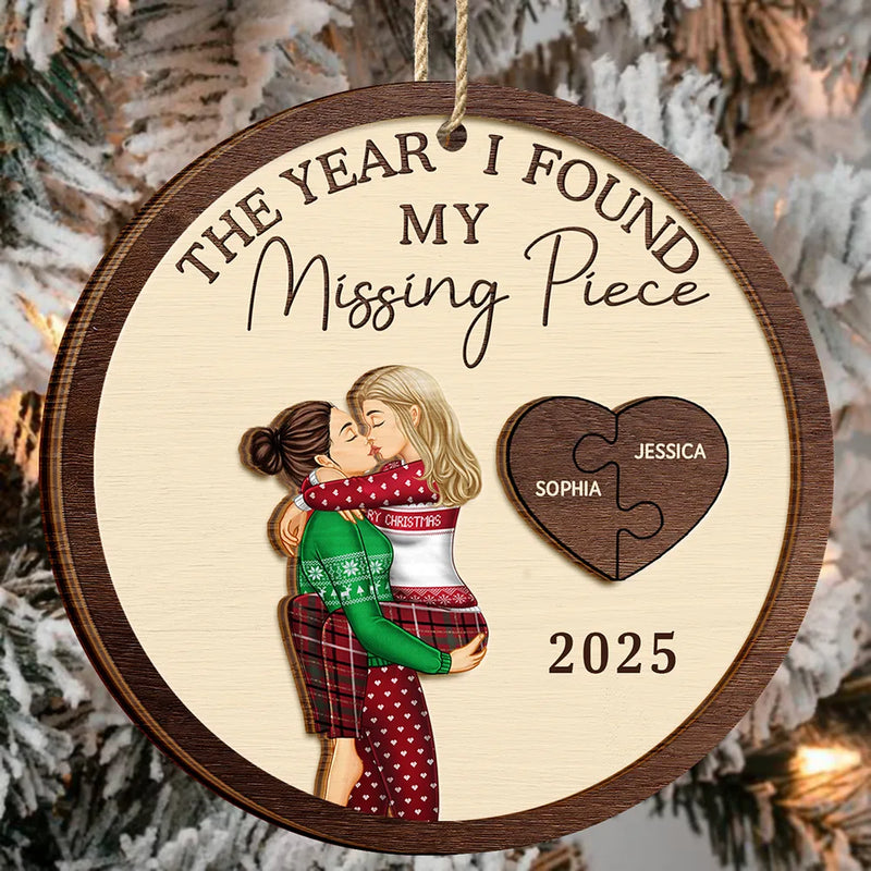 The Year I Found My Missing Piece Kissing Couples Same Gender - Personalized 2-Layered Wooden Ornament