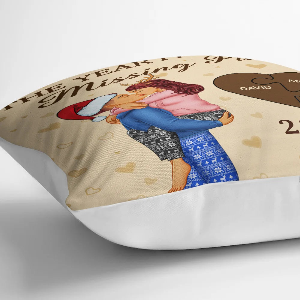 Gift For Couples - The Year I Found My Missing Piece Kissing Couples - Personalized Pillow