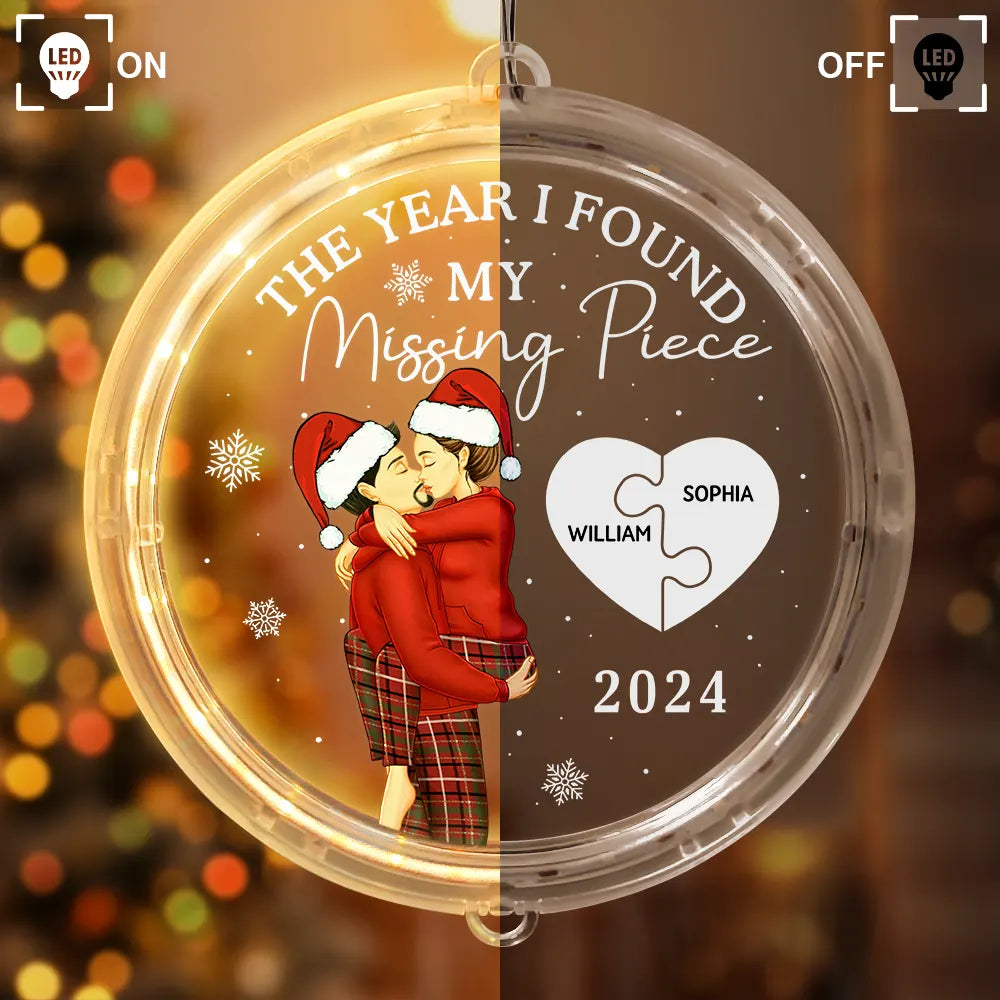 Gift For Couples, Gift For Husband, Gift For Wife, Gift For Boyfriend, Gift For Girlfriend - The Year I Found My Missing Piece Kissing Couples - Personalized LED Pendant Light