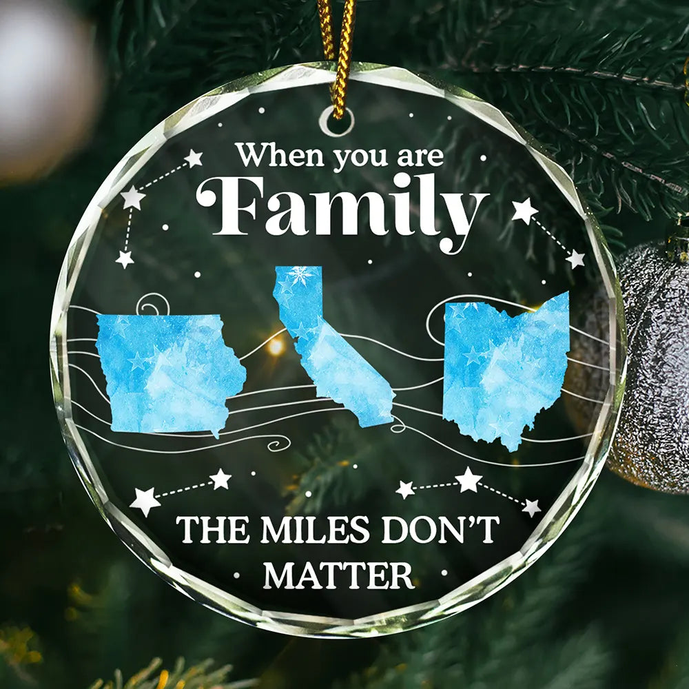 Family,Gift For Sibling,Parents,Gift For Grandparents,Gift For Sisters,Gift For Brothers,Gift For Bestie - Long Distance The Miles Don't Matter Christmas - Personalized Circle Glass Ornament