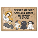 Attention à votre femme, les chats sont louches, votre mari est un chat de dessin animé cool et drôle - Cadeau pour les amoureux des chats, les couples - Paillasson personnalisé
