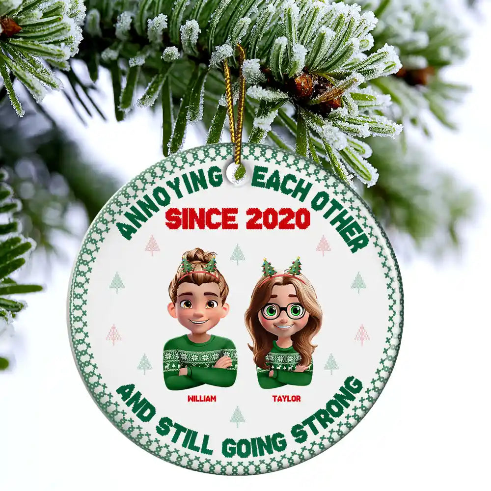 Gift For Couples, Old Couples, Gift For Women, Gift For Men, Gift For Husband, Gift For Wife, Love, Christmas - Annoying Each Other 3D Effect Couple Crossed Arms - Personalized Circle Ceramic Ornament