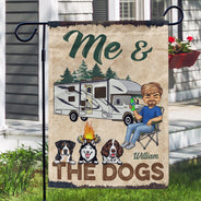 Moi et les chiens, camping mari femme - Cadeau couple - Drapeau personnalisé