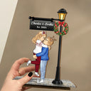 Old Couples,Gift For Husband,Gift For Wife,Gift For Boyfriend,Gift For Girlfriend,Love,Christmas,Non-Eng - Christmas Couple Kissing Under Lamp - Personalized Custom Shaped 2-Layered Wooden Plaque