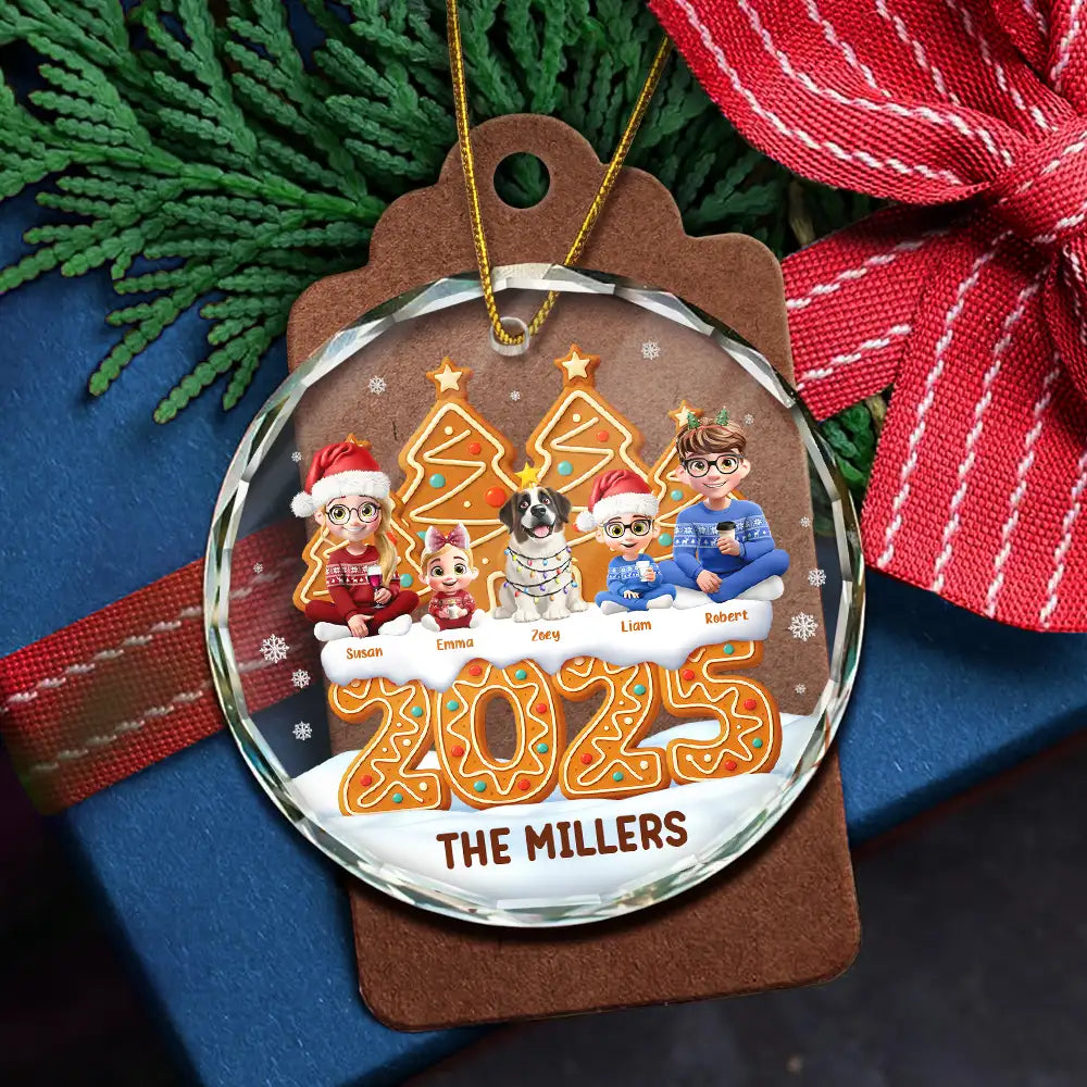 Family,Pet Lovers,Pet Mom,Pet Dad,Pet Couple,Dog Lovers,Dog Couple,Dog Mom,Dog Dad,Cat Lovers,Cat Mom,Cat Dad,Cat Couple,Happy,Christmas - Christmas Family Gingerbread 3D Effect - Personalized Circle Glass Ornament