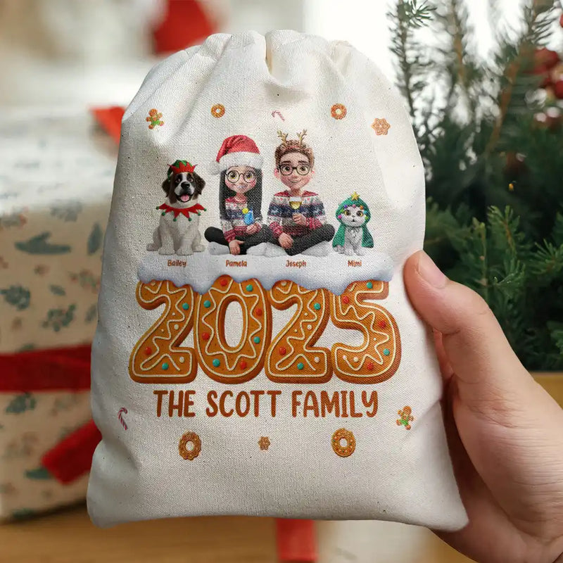 Family,Pet Lovers,Pet Mom,Pet Dad,Pet Couple,Dog Lovers,Dog Couple,Dog Mom,Dog Dad,Cat Lovers,Cat Mom,Cat Dad,Cat Couple,Happy,Christmas,Single Mom,Single Dad,LGBT,Gift For Grandpa,Gift For Grandma,Gift For Grandkids - Christmas Gingerbread Family 3D Effect - Personalized Favor Bag