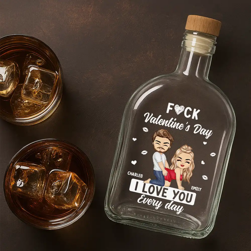 Gift For Couples,Old Couples,Gift For Husband,Gift For Wife,Gift For Boyfriend,Gift For Girlfriend,Love - Couple I Love You Every Day - Personalized Whiskey Bottle