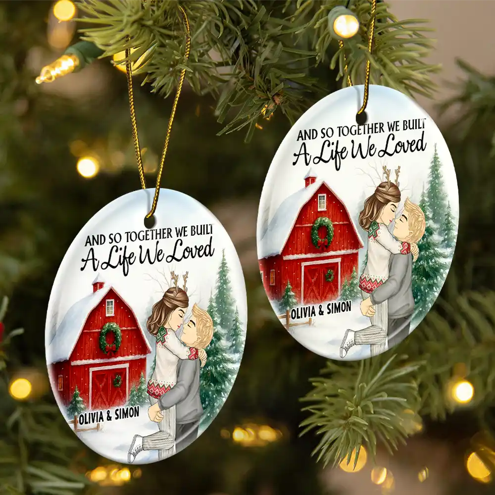 Christmas, Gift For Couples, Gift For Husband, Gift For Wife, Gift For Boyfriend, Happy - Couple Red Barn You & Me We Got This - Personalized Circle Ceramic Ornament
