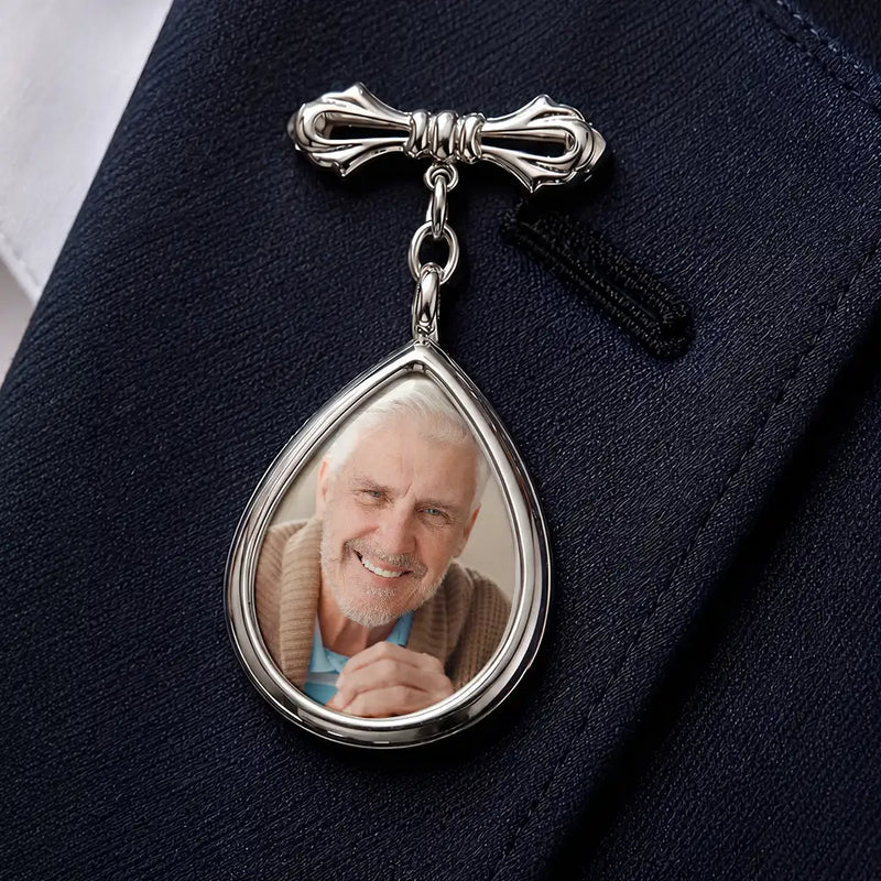 Gift For Yourself, Gift For Daughter, Gift For Son, Gift For Brothers, Gift For Sisters, Gift For Bestie, Graduation, Memorial, Photo, Sympathetic - Custom Photo Across The Stage Know I'm Right There - Personalized Teardrop Pin