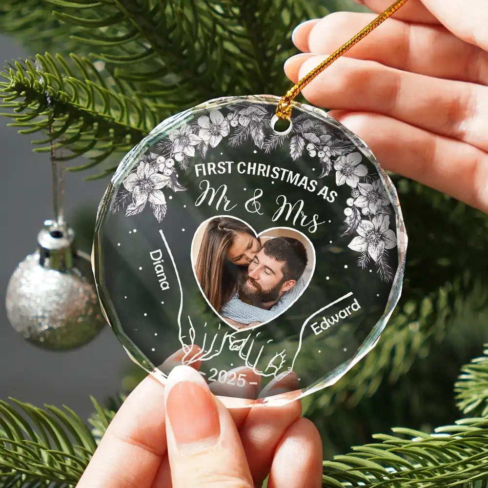Gift For Couples,Gift For Husband,Gift For Wife,Gift For Boyfriend,Gift For Girlfriend,Love,Christmas - Custom Photo First Christmas As Mr & Mrs - Personalized Circle Glass Ornament