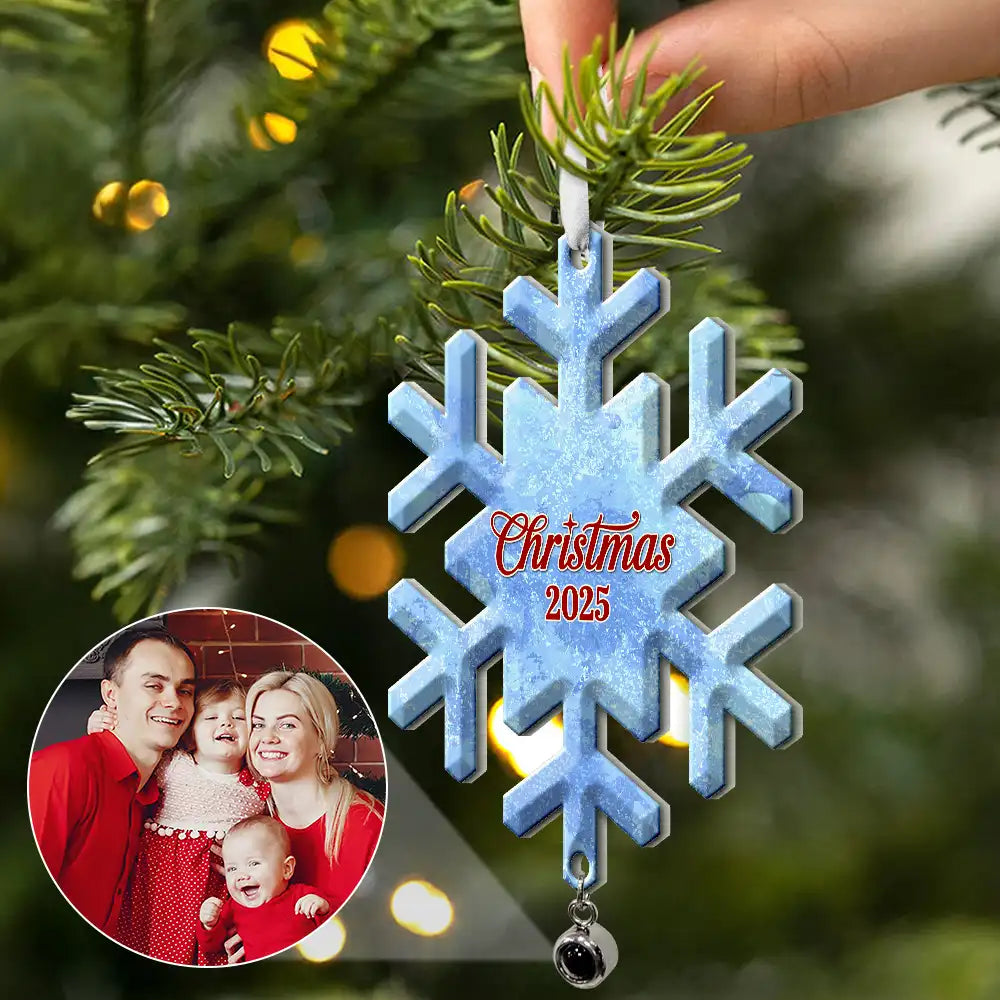 Christmas, Family, Parents, Gift For Grandparents, Happy, Cousin - Custom Photo The Love Between Family Is Forever - Personalized Custom Shaped Photo Projection Ornament