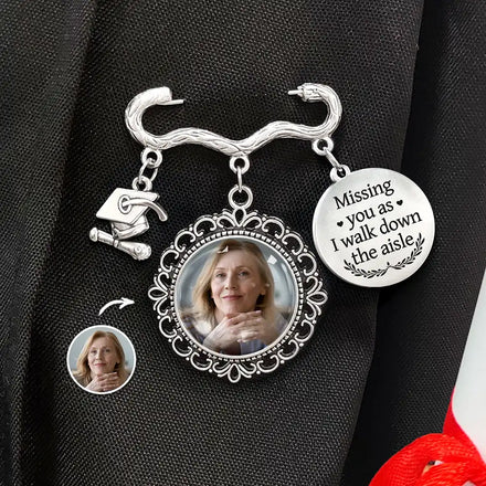 Broche de remise de diplôme personnalisée avec photo et pompon