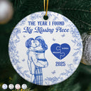 Love,Christmas,Gift For Wife,Gift For Husband,Gift For Couples,Gift For Boyfriend,Gift For Girlfriend - The Year I Found My Missing Piece Kissing Couples Toile - Personalized Circle Ceramic Ornament