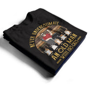 Ne sous-estimez jamais un vieil homme ! Cadeau pour papa chat, amoureux des chats ! T-shirt personnalisé