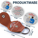 Mom - Daughters (Adult),Mom - Sons,Gift For Women,Gift For Men,Happy,Non-Eng,Family - Eine Umarmung Von Mama - Personalisierter Pocket Hug Leder Schlüsselanhänger