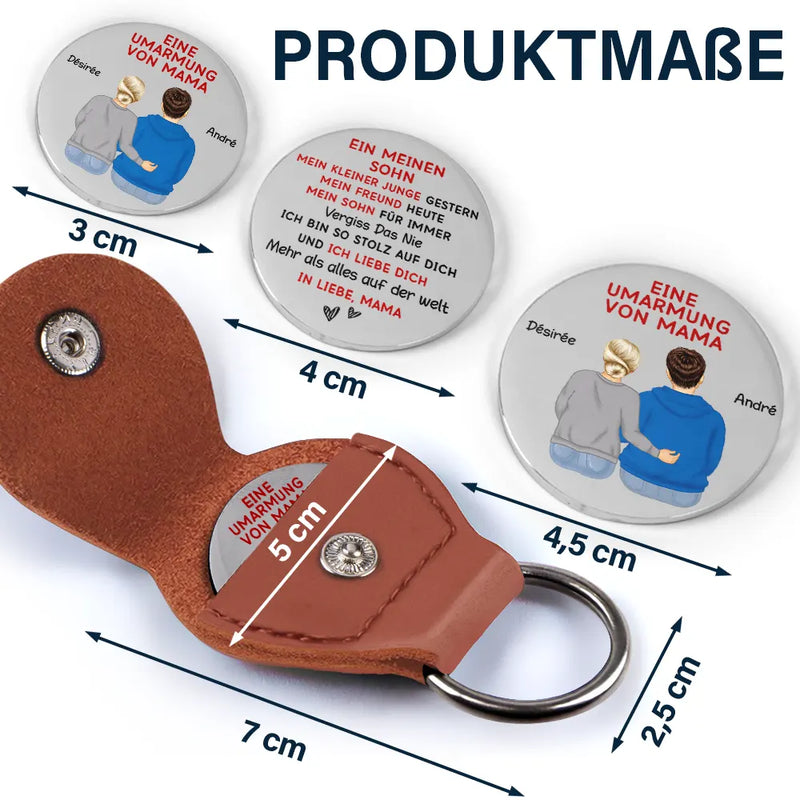 Mom - Daughters (Adult),Mom - Sons,Gift For Women,Gift For Men,Happy,Non-Eng,Family - Eine Umarmung Von Mama - Personalisierter Pocket Hug Leder Schlüsselanhänger