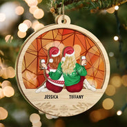 Décoration attrape-soleil personnalisée pour Noël : sœurs assises ensemble 