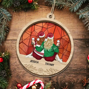 Décoration attrape-soleil personnalisée pour Noël : sœurs assises ensemble 