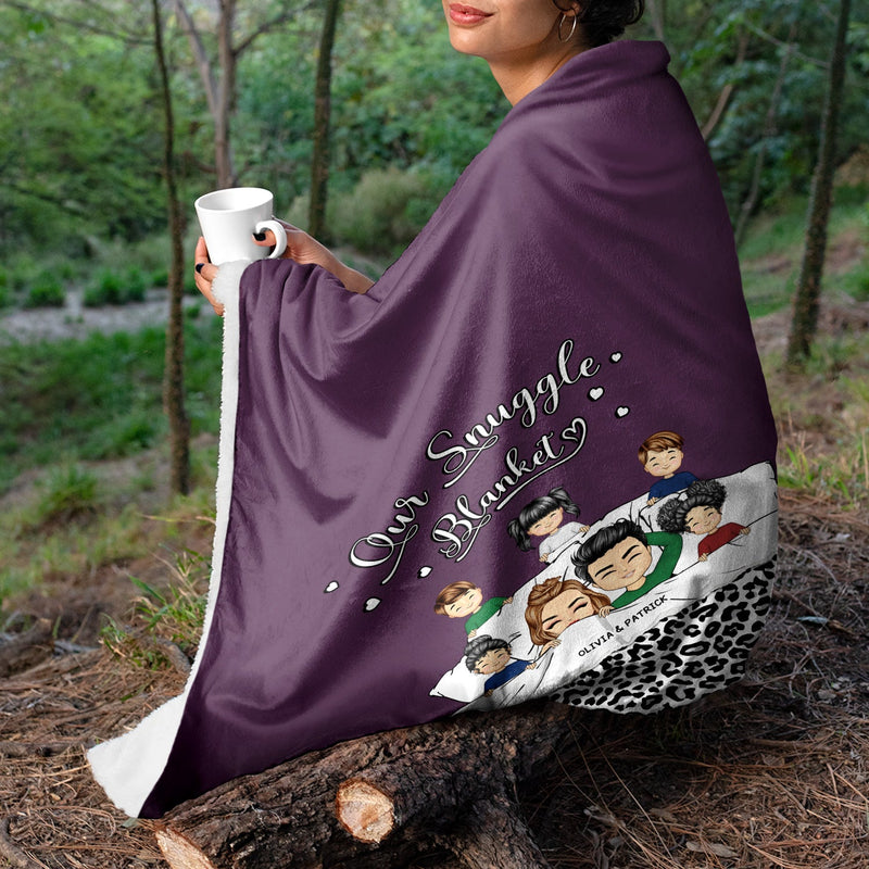 Couverture douillette Couple Chibi Toi, Moi et les Enfants - Cadeau pour Famille, Couple - Couverture Polaire Personnalisée