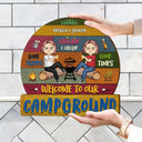 Couple de camping - Bienvenue sur notre camping - Cadeau pour couple de camping - Panneau en bois personnalisé en forme de cœur
