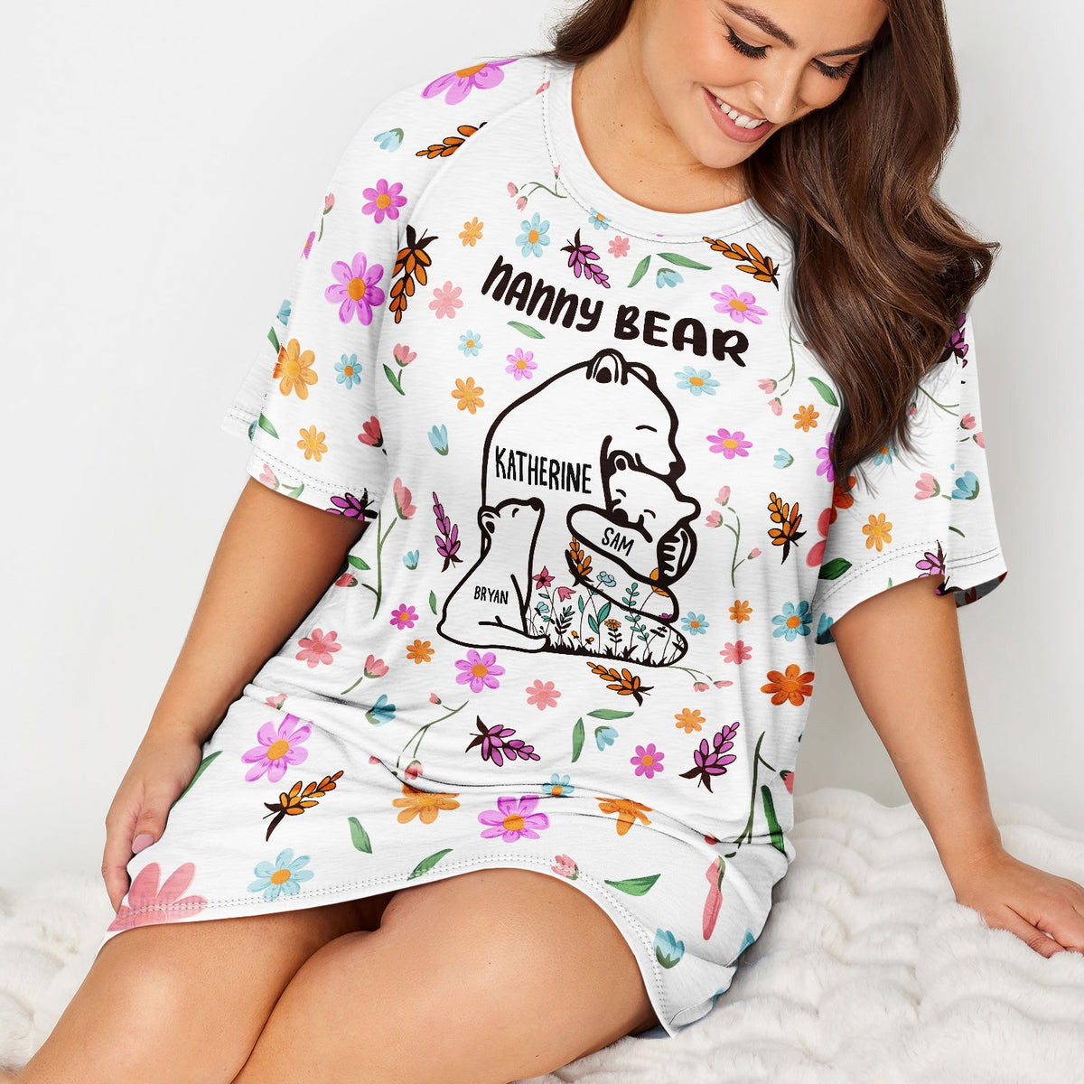 T-shirt de nuit personnalisé pour femme « Mama Bear » à motif floral – Cadeau d'anniversaire ou d'amour pour maman, mère, grand-mère