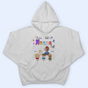 Living That Grandma Life Grandkids - Birthday, Loving Gift For Mom, Mother, Nana, Grandmother, Grandparents, Family - Personalized Custom T Shirt