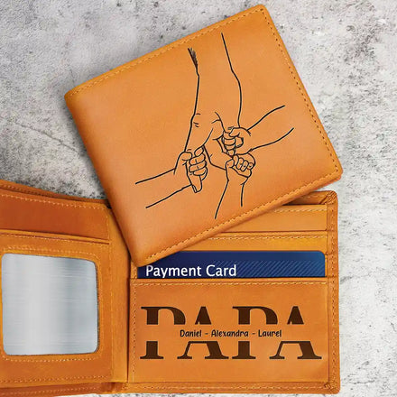 Main dans la main, grand-père protégera toujours son petit-enfant - Portefeuille en cuir gravé personnalisé