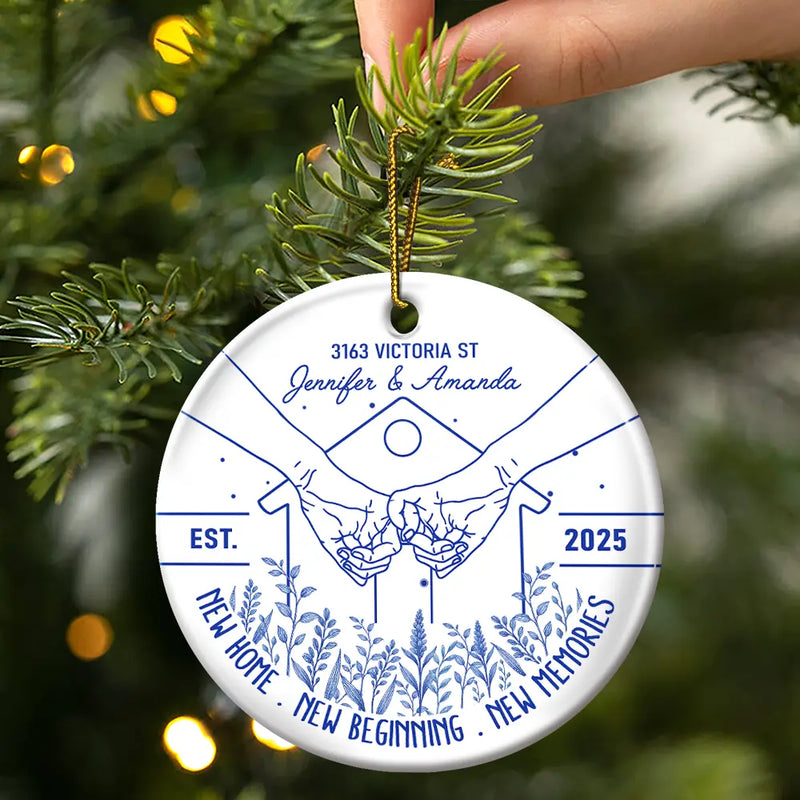 Gift For Couples,Gift For Husband,Gift For Wife,Christmas,Love - Holding Hands New Home New Beginning - Personalized Circle Ceramic Ornament