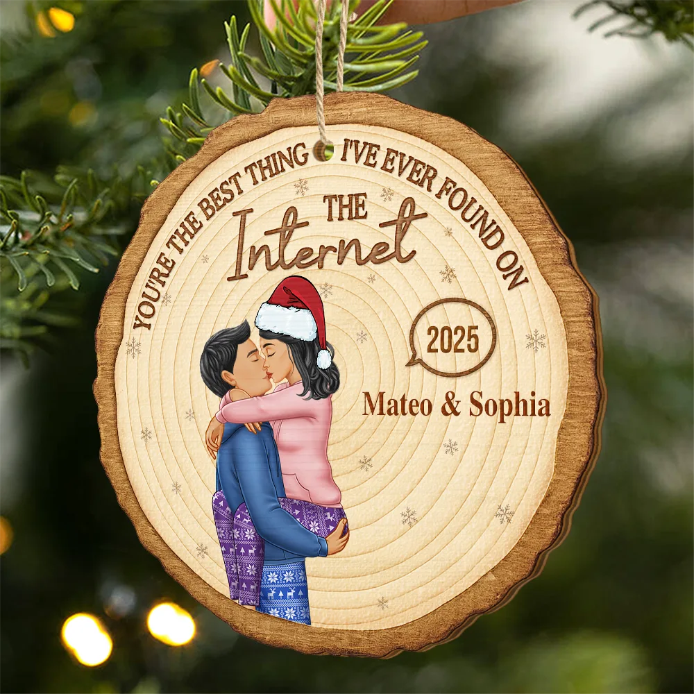Christmas, Gift For Couples, Gift For Husband, Gift For Wife, Gift For Boyfriend, Gift For Girlfriend, Happy - It Started With A Message Online Dating Couple Side View - Personalized Custom Shaped Wooden Ornament