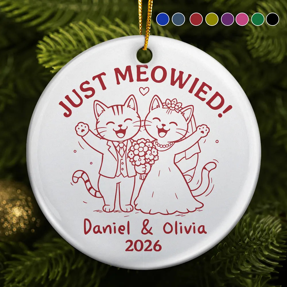 Just Meowied Couple - Personalized Circle Ceramic Ornament