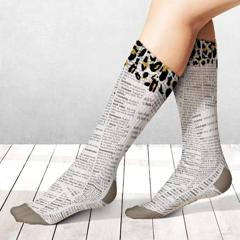 Gift For Yourself,Gift For Women,Reading,Happy,Gift For Men,Christmas - Just One More Chapter - Personalized Socks