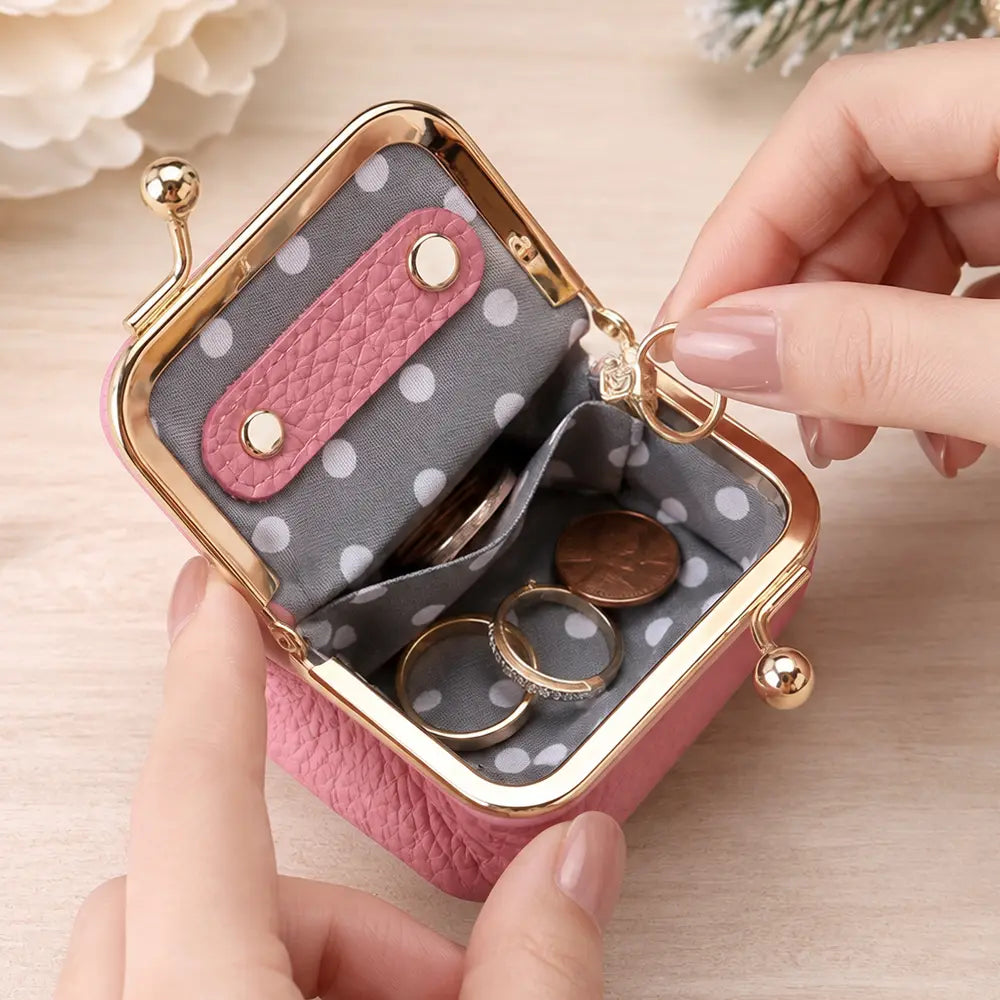 Playful,Gift For Yourself,Gift For Women,Vector,Icon - Gift For Her With Character And Birth Month Flower - Personalized Kiss Lock Jewelry Case