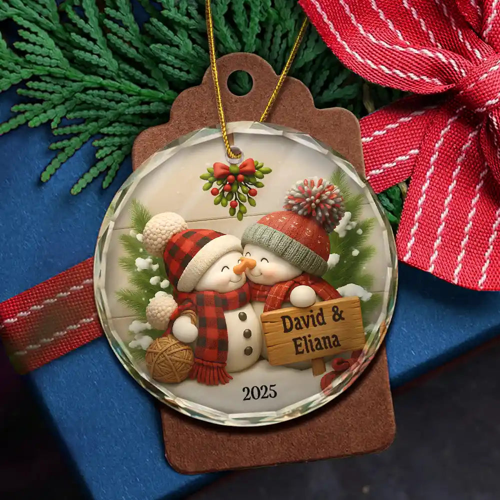 Old Couples,Gift For Husband,Gift For Wife,Gift For Boyfriend,Gift For Girlfriend,Christmas,Love - Kissing Snowman Couple Christmas - Personalized Circle Glass Ornament