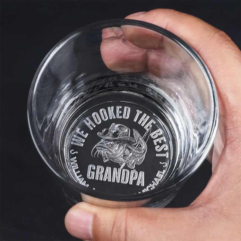 Gift For Husband,Gift For Men,Gift For Yourself,Gift For Grandpa,Gift For Father,Fishing,Humorous - We Hooked The Best Dad Grandpa - Personalized Engraved Whiskey Glass
