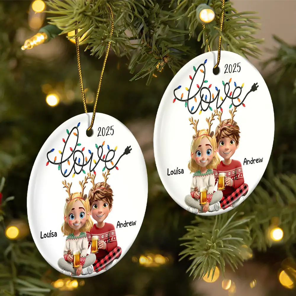 Love, Christmas, Gift For Wife, Gift For Husband, Gift For Couples, Gift For Boyfriend, Gift For Girlfriend - Love Light Christmas 3D Couple - Personalized Circle Ceramic Ornament