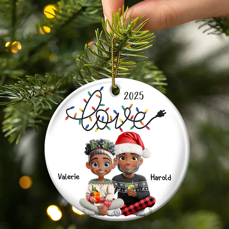 Love, Christmas, Gift For Wife, Gift For Husband, Gift For Couples, Gift For Boyfriend, Gift For Girlfriend - Love Light Christmas 3D Couple - Personalized Circle Ceramic Ornament