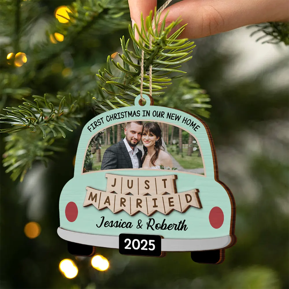 Love,Christmas,Gift For Wife,Gift For Husband,Gift For Couples,Gift For Boyfriend,Gift For Girlfriend,Wedding,Wedding Anniversary - Custom Photo The Year We Became Mr & Mrs Wedding Car - Personalized 2-Layered Wooden Ornament