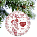 Love,Christmas,Gift For Wife,Gift For Husband,Gift For Couples,Gift For Boyfriend,Gift For Girlfriend - The Year I Found My Missing Piece Kissing Couples Toile - Personalized Circle Ceramic Ornament