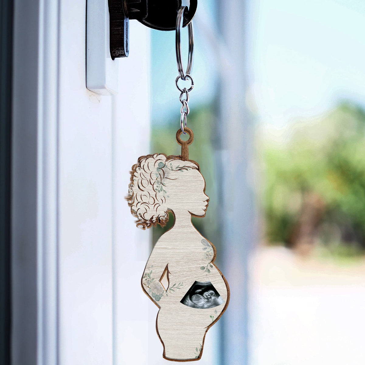 Porte-clés en bois découpé personnalisé avec photo pour maman enceinte