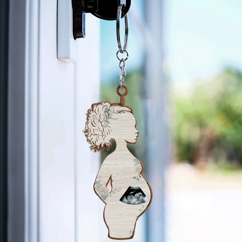 Porte-clés en bois découpé personnalisé avec photo pour maman enceinte