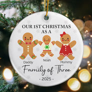 Premier Noël en famille de trois personnes en pain d'épices - Décoration en céramique ronde personnalisée 