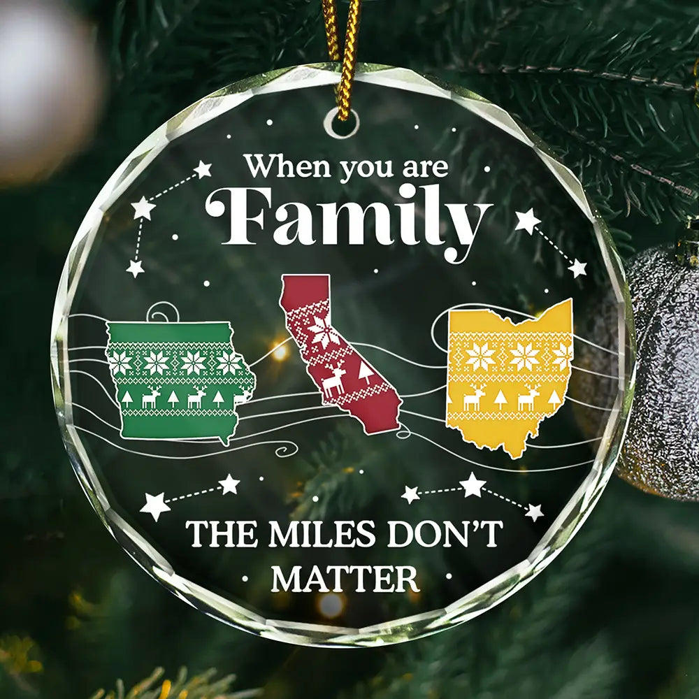 Ornement de Noël en verre rond personnalisé avec motif « Long Distance The Miles Don't Matter » 