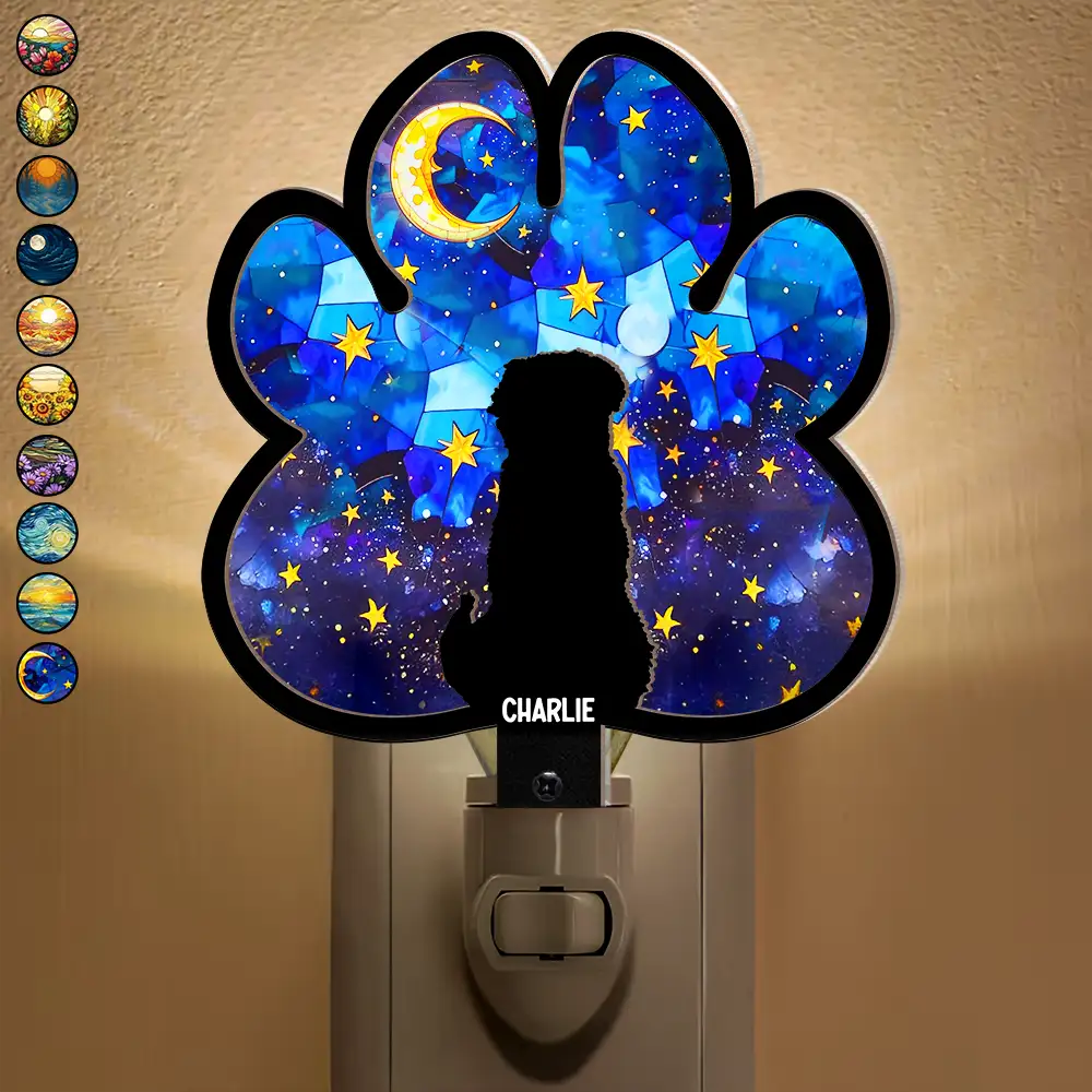 Memorial, Pet Lovers, Pet Mom, Pet Dad, Dog Lovers, Dog Mom, Dog Dad, Cat Lovers, Cat Mom, Cat Dad, Love - Paw Shaped Light With Dog Cat - Personalized Plug-in Night Light